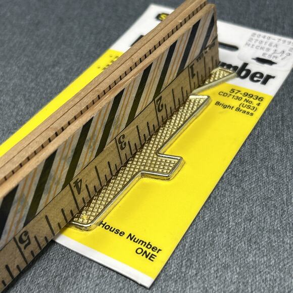 Vintage Stanley House Number 4 Brass Finish 4" Metal Sign NOS Packaged 57-9936 - Picture 3 of 7